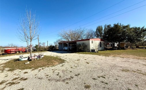 House in Lockhart, Texas, United States 1