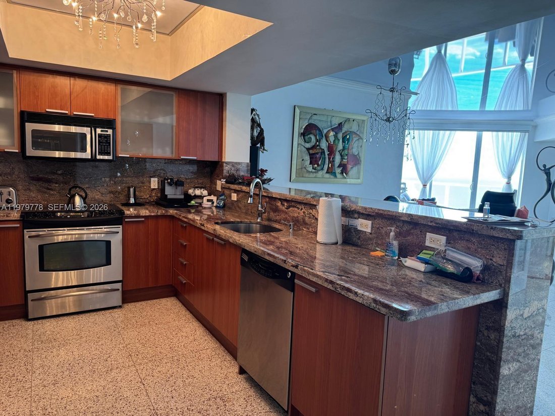 Condo in Sunny Isles Beach, Florida, United States 3 - 17385931