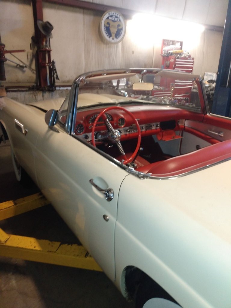 Cabriolet in Glendale, United States 4 - 17385719