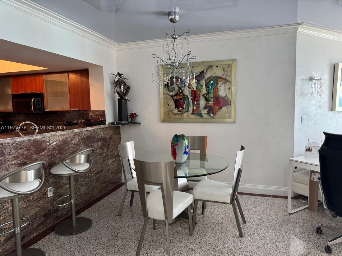 Condo in Sunny Isles Beach, Florida, United States 5 - 17385931
