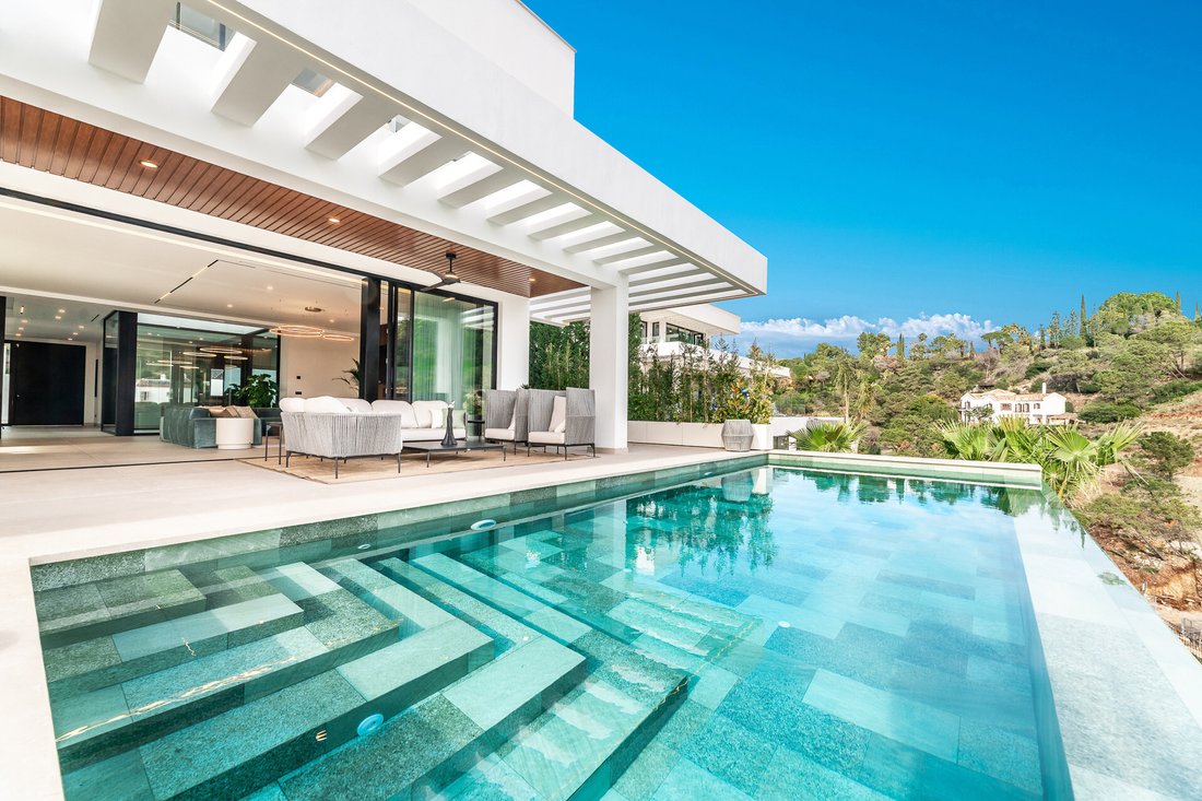 Villa in El Madroñal, Benahavis, Spain 5 - 17385557