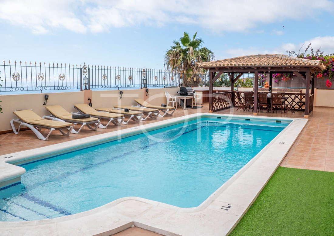 Villa in Costa Adeje, Adeje, Canary Islands 3 - 17385840