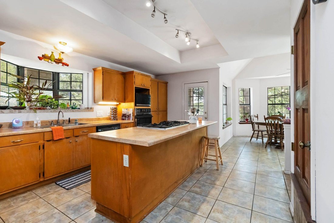 House in Bastrop, Texas, United States 5 - 17385706