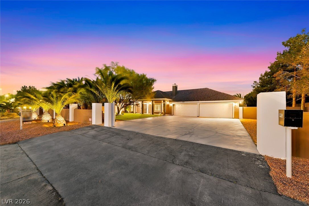 House in Las Vegas, Nevada, United States 4 - 17240135
