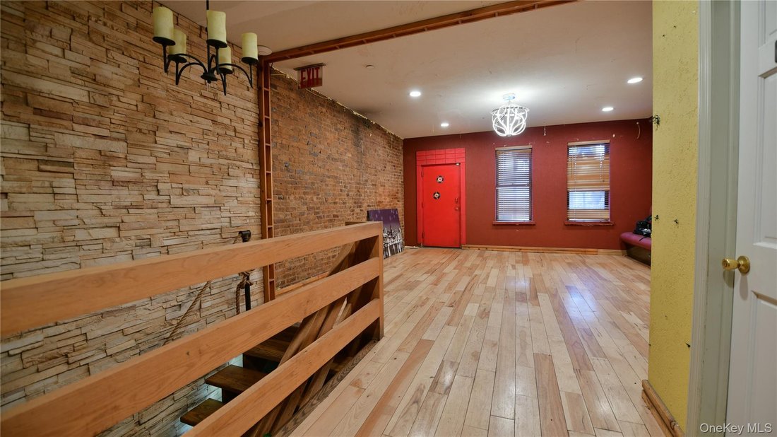 House in New York, New York, United States 5 - 17385463