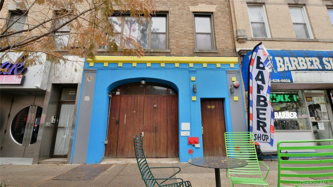 House in New York, New York, United States 1 - 17385463