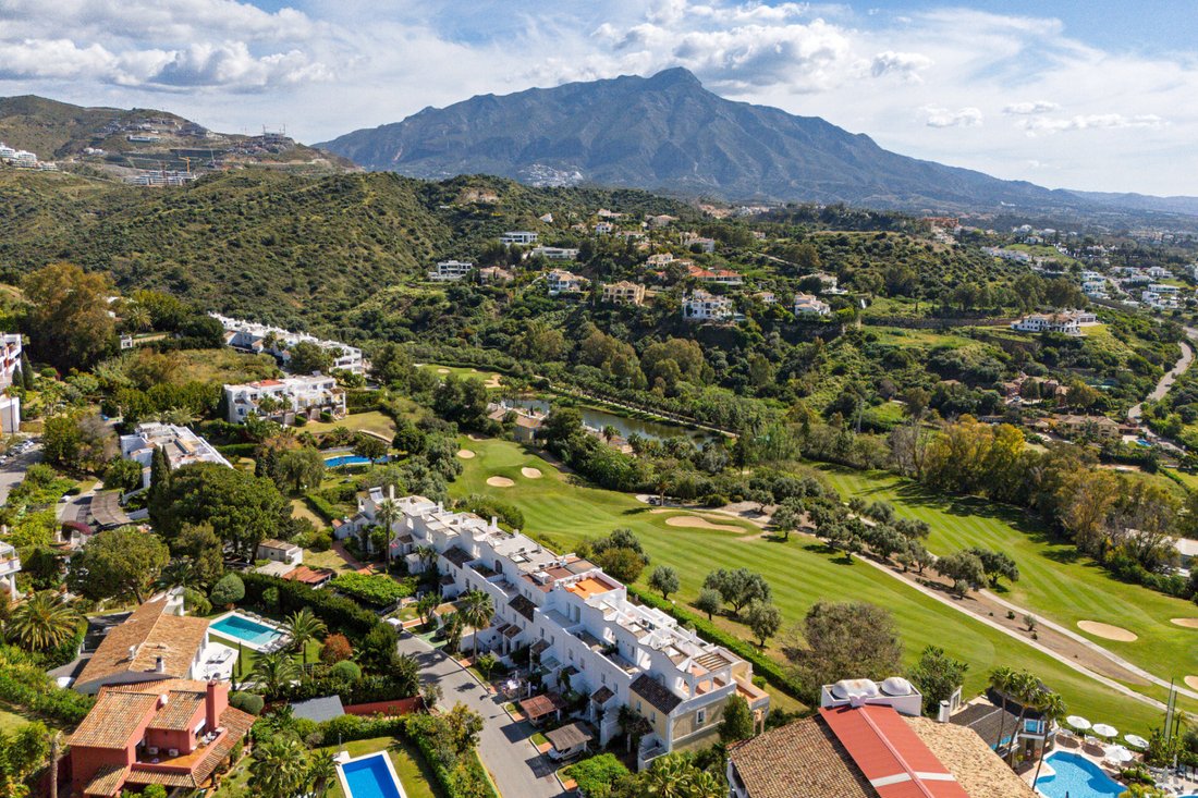 Townhouse in Benahavis, Andalusia, Spain 5 - 17385586
