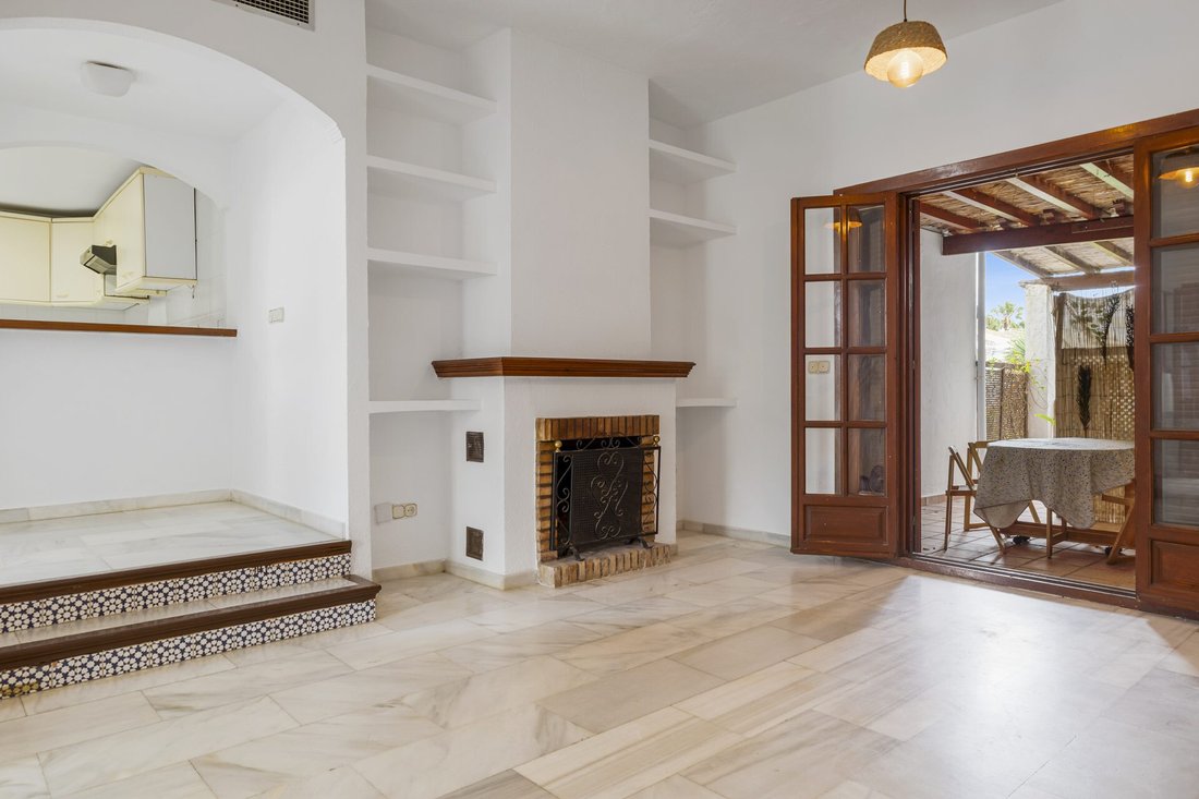 Townhouse in Estepona, Andalusia, Spain 5 - 17385689