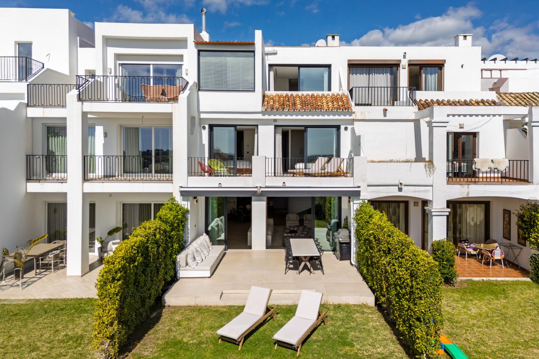 Townhouse in Benahavis, Andalusia, Spain 1 - 17385586