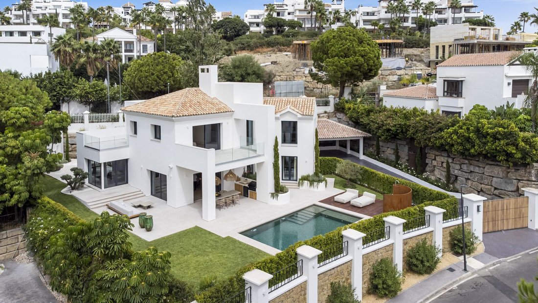Villa in Benahavis, Andalusia, Spain 1 - 17385679