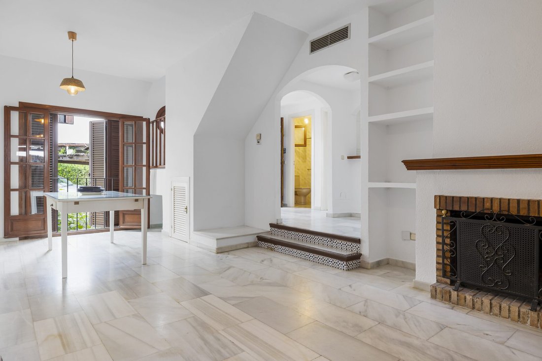 Townhouse in Estepona, Andalusia, Spain 4 - 17385689
