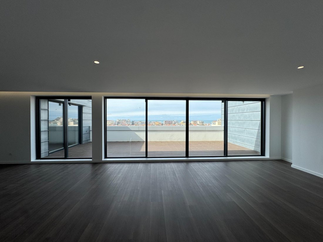 Apartment in Povoa de Varzim, Beiriz e Argivai, Porto District, Portugal 5 - 17386350