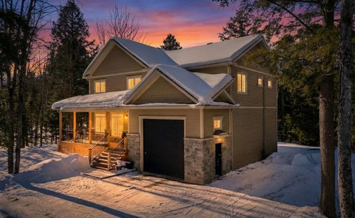 House in Sainte-Catherine-de-Hatley, Quebec, Canada 1
