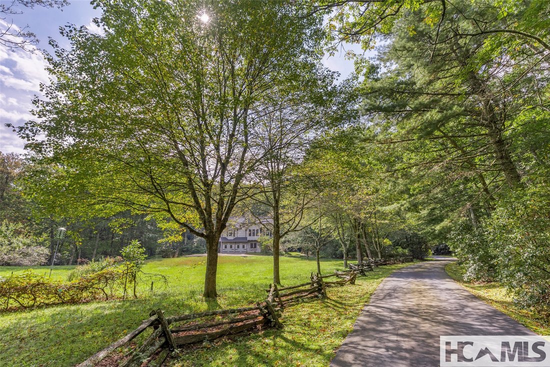 House in Highlands, North Carolina, United States 3 - 17386527