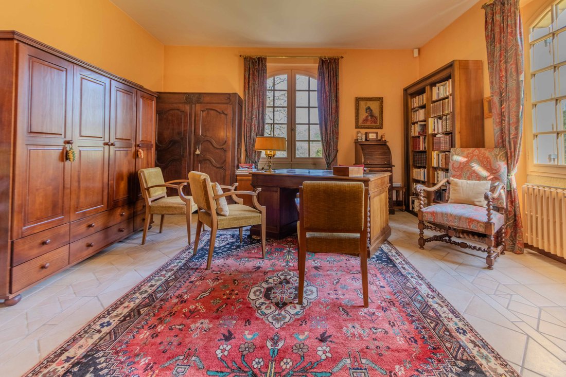Estate in Vezac, Nouvelle-Aquitaine, France 5 - 17386140