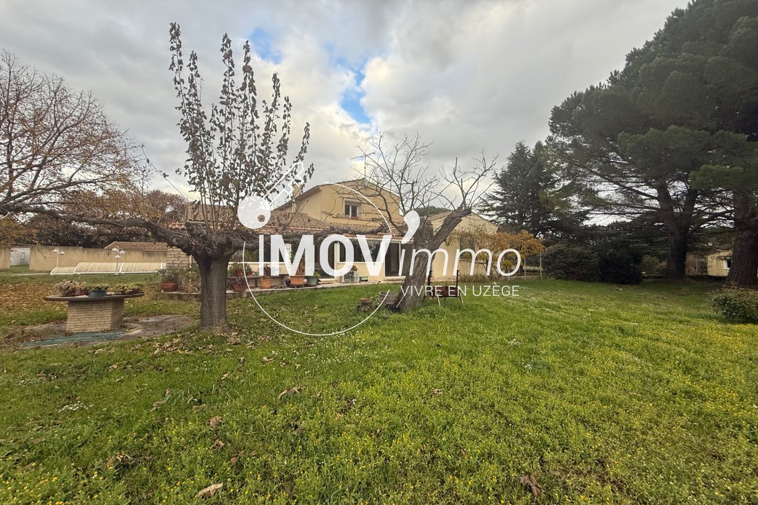 Villa in Uzès, Occitania, France 1 - 17386076