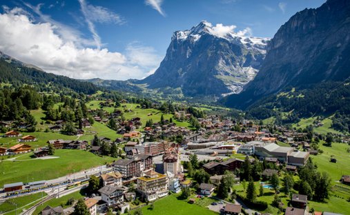 Chalet a Grindelwald, Berna, Svizzera 1