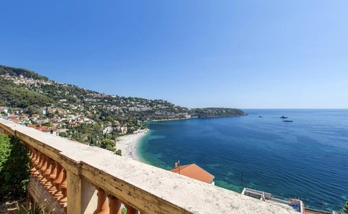 House in Village-Cros de Caste-Coupiere-Mont Gros, Roquebrune-Cap-Martin, France 1