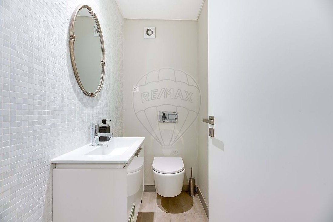 Apartment in Arroios, Lisbon, Portugal 4 - 17387438