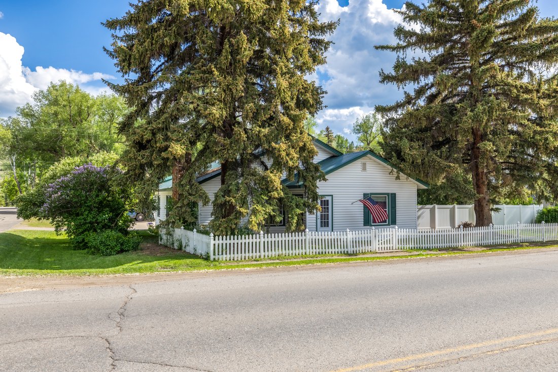 Steamboat Springs, Colorado, United States 2 - 17387533