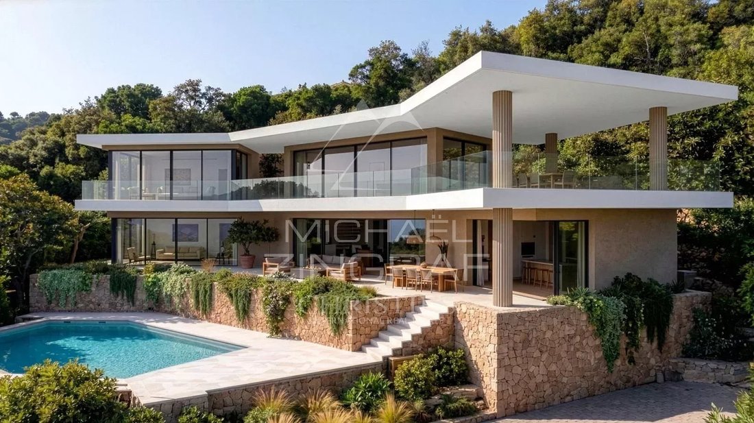 Villa in Nord, Cavalaire-sur-Mer, France 4 - 17325121