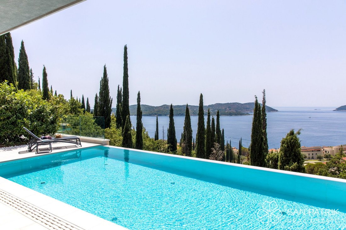 Villa in Orasac, Dubrovnik-Neretva County, Croatia 1 - 17388145