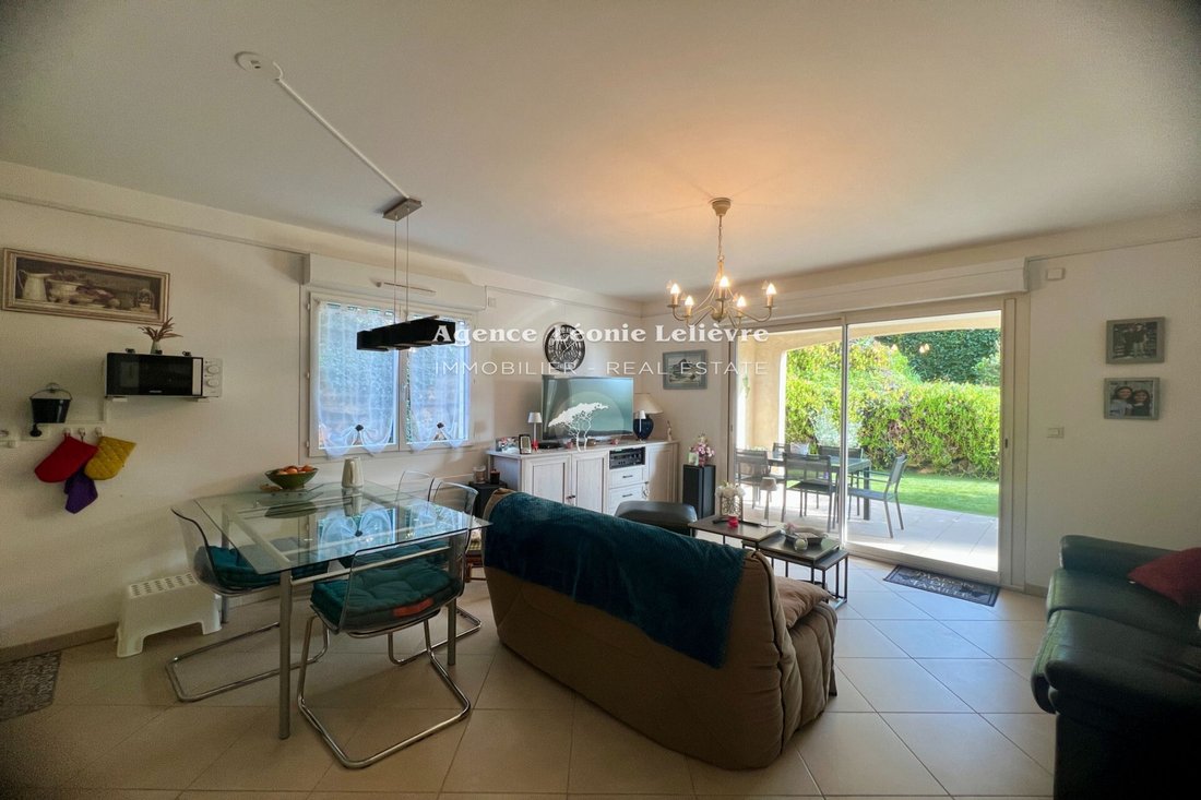 Apartment in Les Issambres, Roquebrune-sur-Argens, France 4 - 17388461