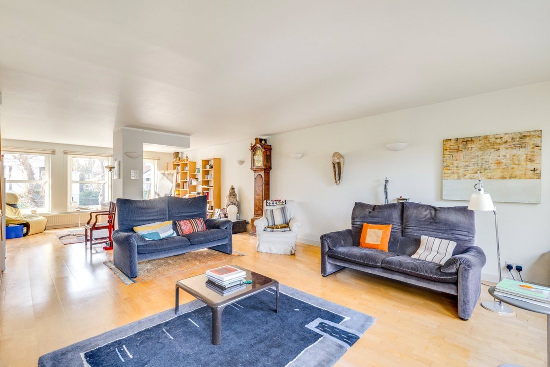 House in Swiss Cottage, Camden, England 2 - 17388073