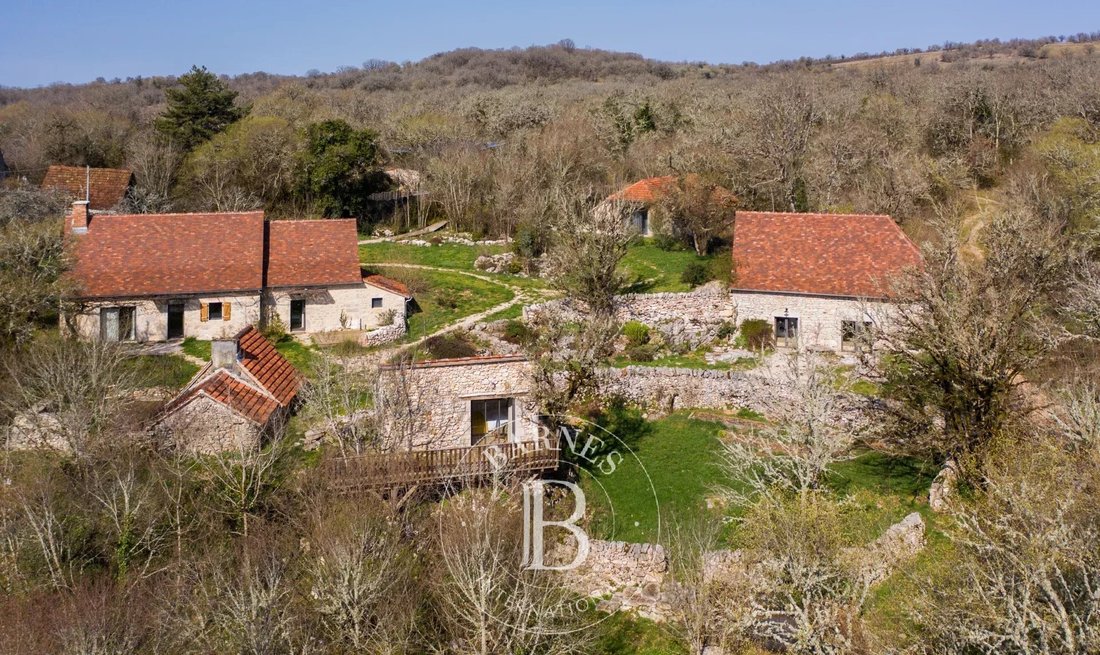 Estate in Senaillac-Lauzes, Occitania, France 2 - 17003646