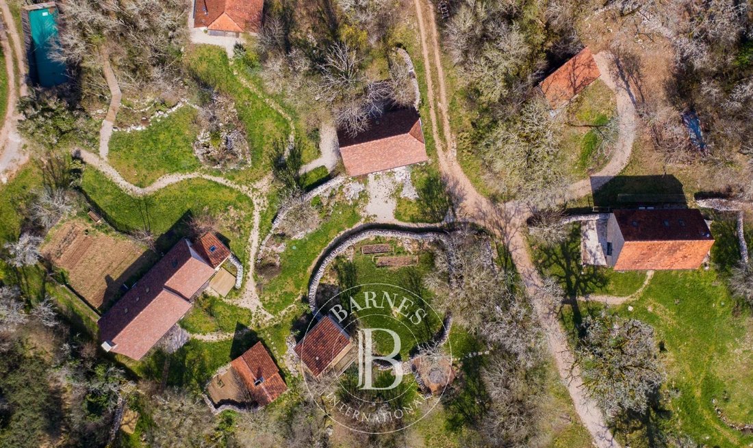 Estate in Senaillac-Lauzes, Occitania, France 1 - 17003646