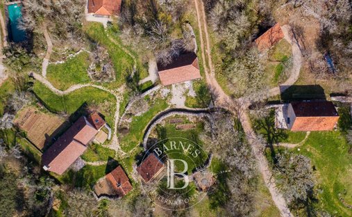 Tenuta a Senaillac-Lauzes, Occitania, Francia 1