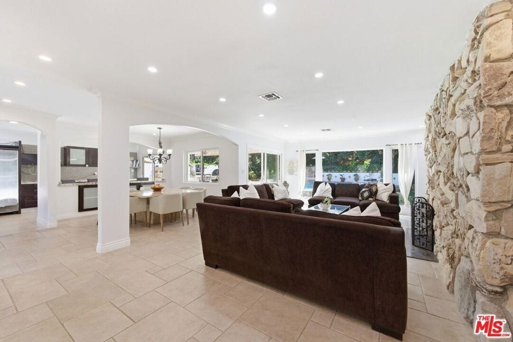 House in Hidden Hills, California, United States 5 - 17388439