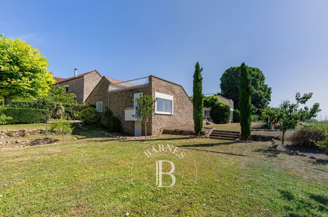 House in Sud, Chambourcy, France 3 - 15828396