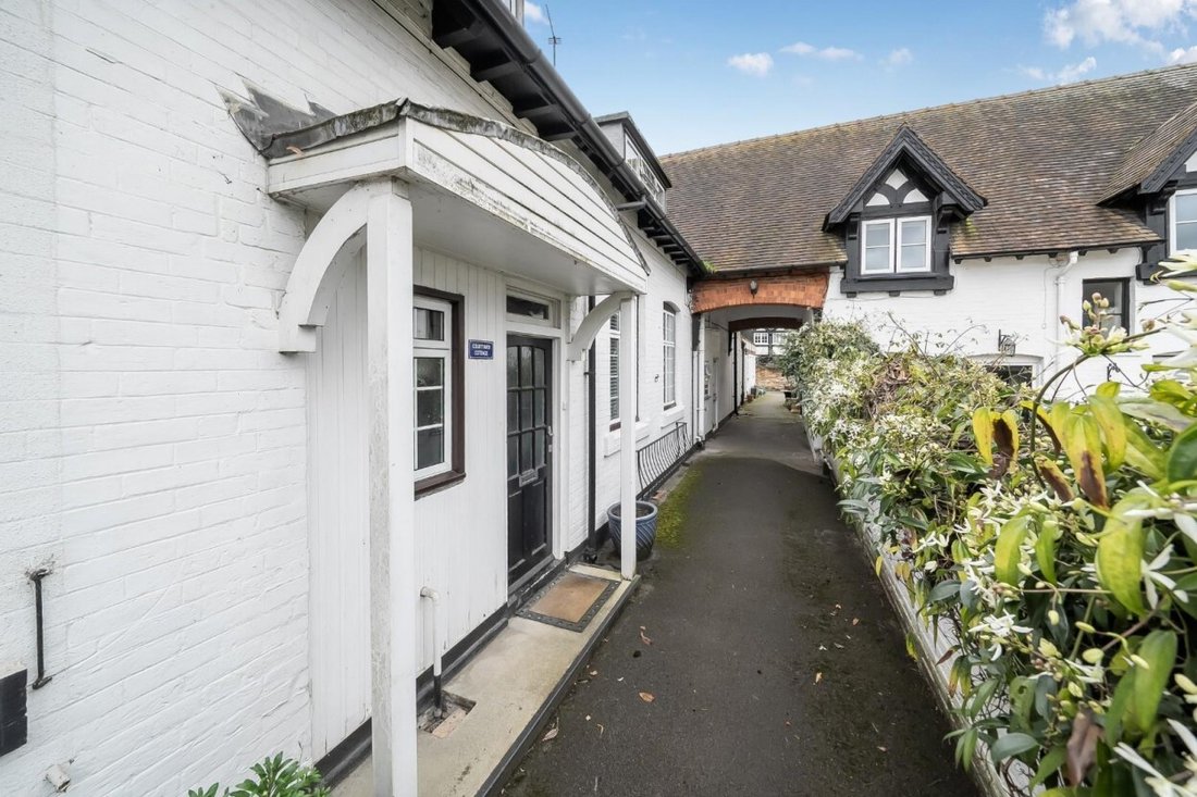 House in Bray, England 1 - 17387982