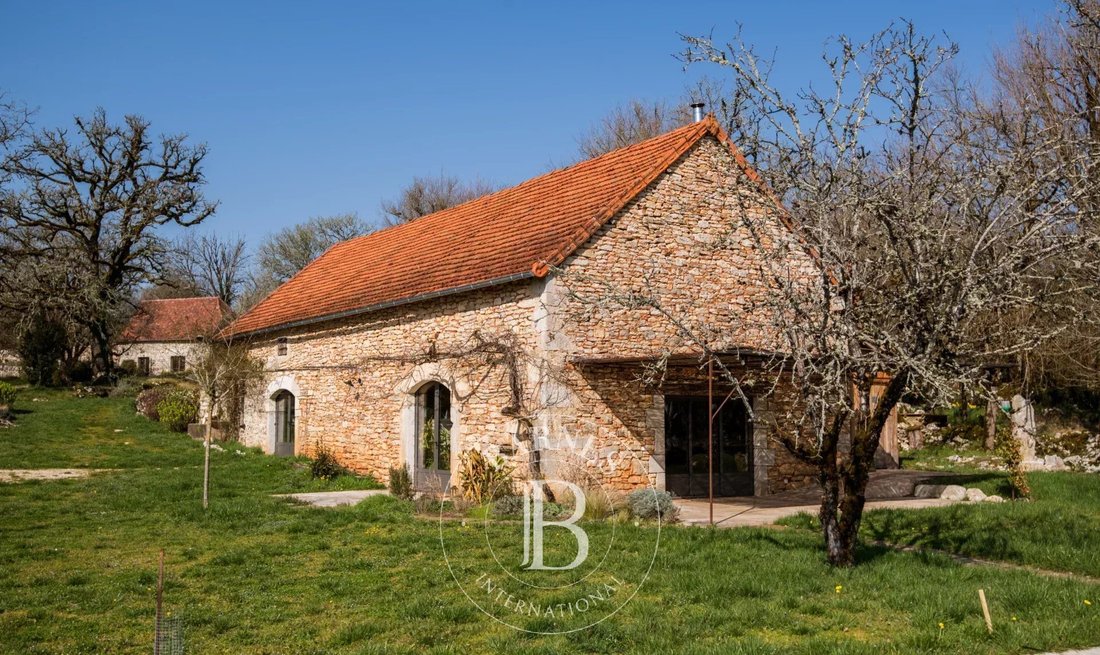 Estate in Senaillac-Lauzes, Occitania, France 4 - 17003646