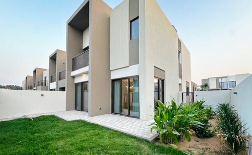 Townhouse in Wadi Al Safa 5, Wadi Al Safa, Dubai 1
