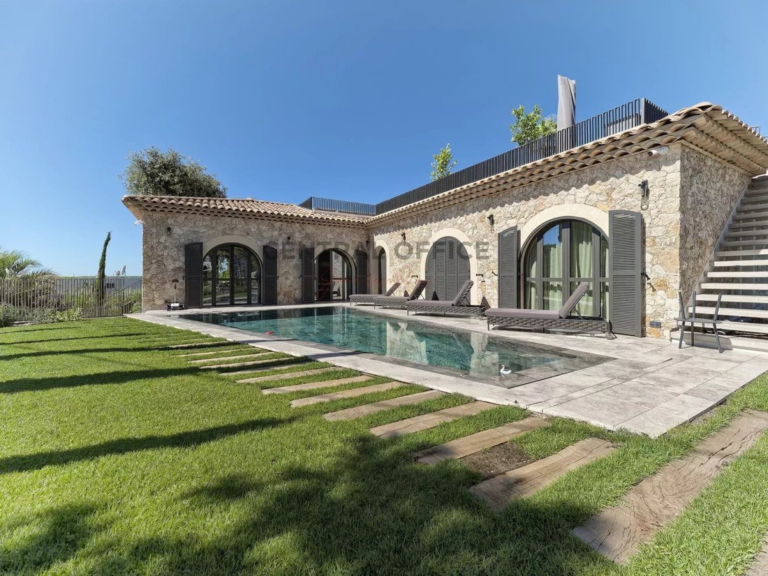 Villa in Juan les Pins-Gallice, Antibes, France 3 - 17387972