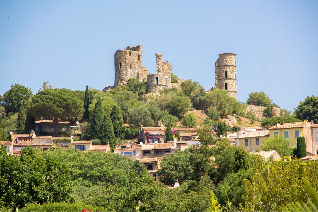 Villa in Grimaud, Provence-Alpes-Côte d'Azur, France 2 - 17388507