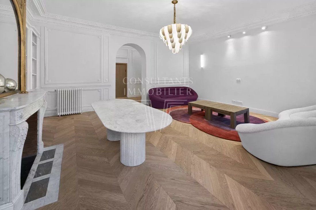 Apartment in Bois de Boulogne, Paris 16e Arrondissement, Paris 2 - 17388155