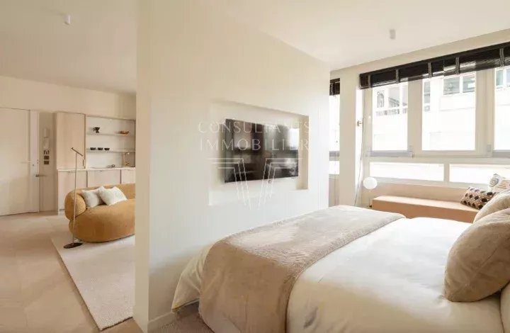 Apartment in Triangle d'Or, Paris 8e Arrondissement, Paris 5 - 17388153