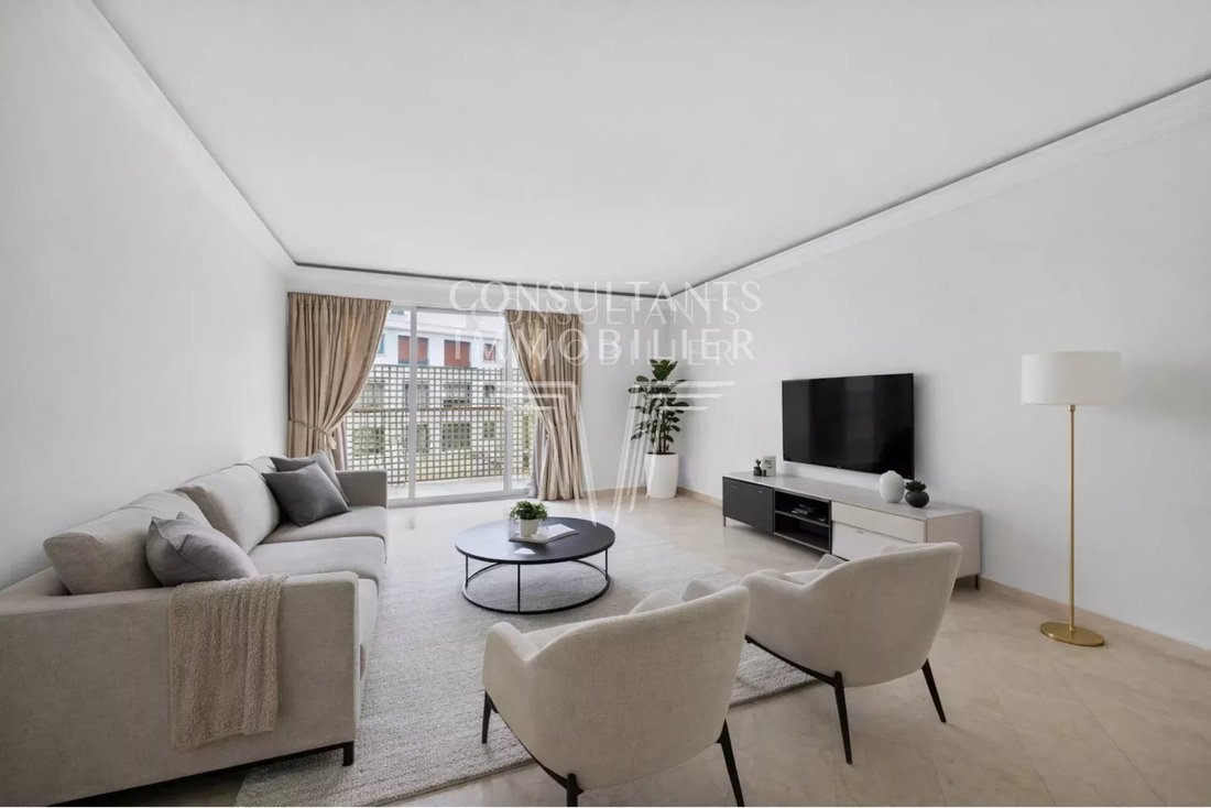 Apartment in Porte Dauphine, Paris 16e Arrondissement, Paris 1 - 17388159
