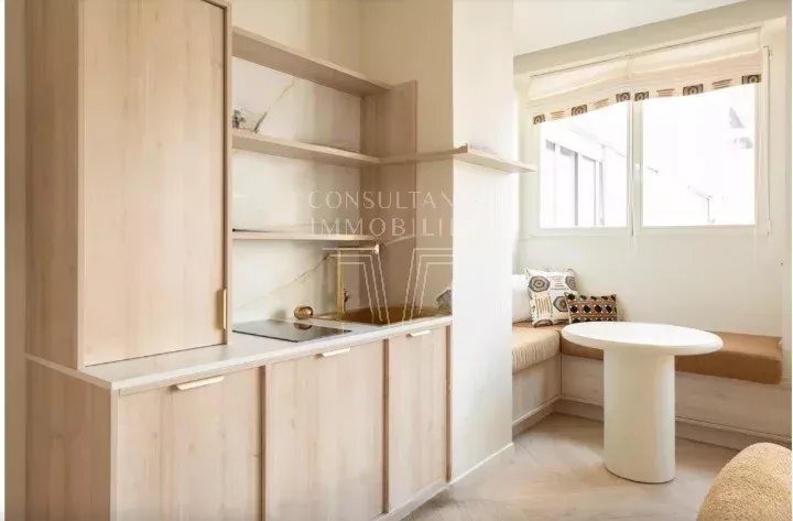 Apartment in Triangle d'Or, Paris 8e Arrondissement, Paris 4 - 17388153