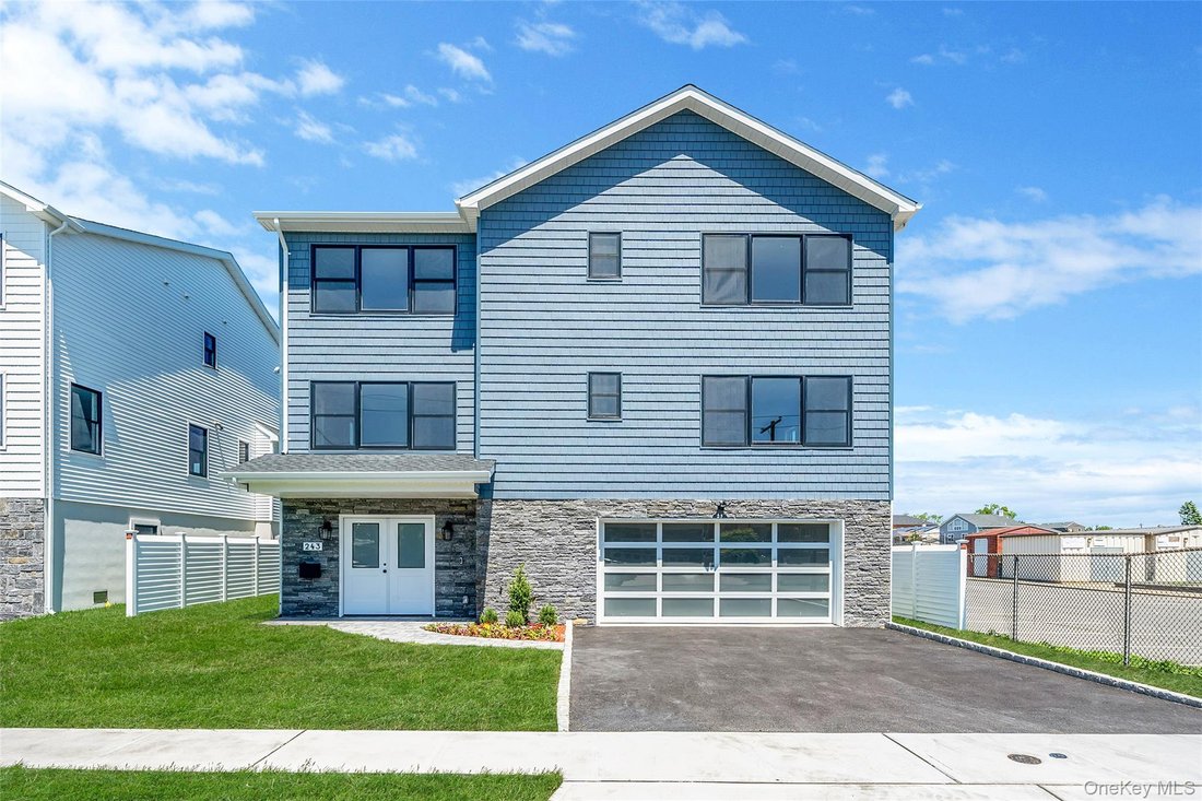 House in Oceanside, New York, United States 1 - 17387870