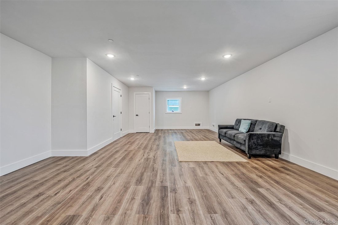 House in Oceanside, New York, United States 5 - 17387870