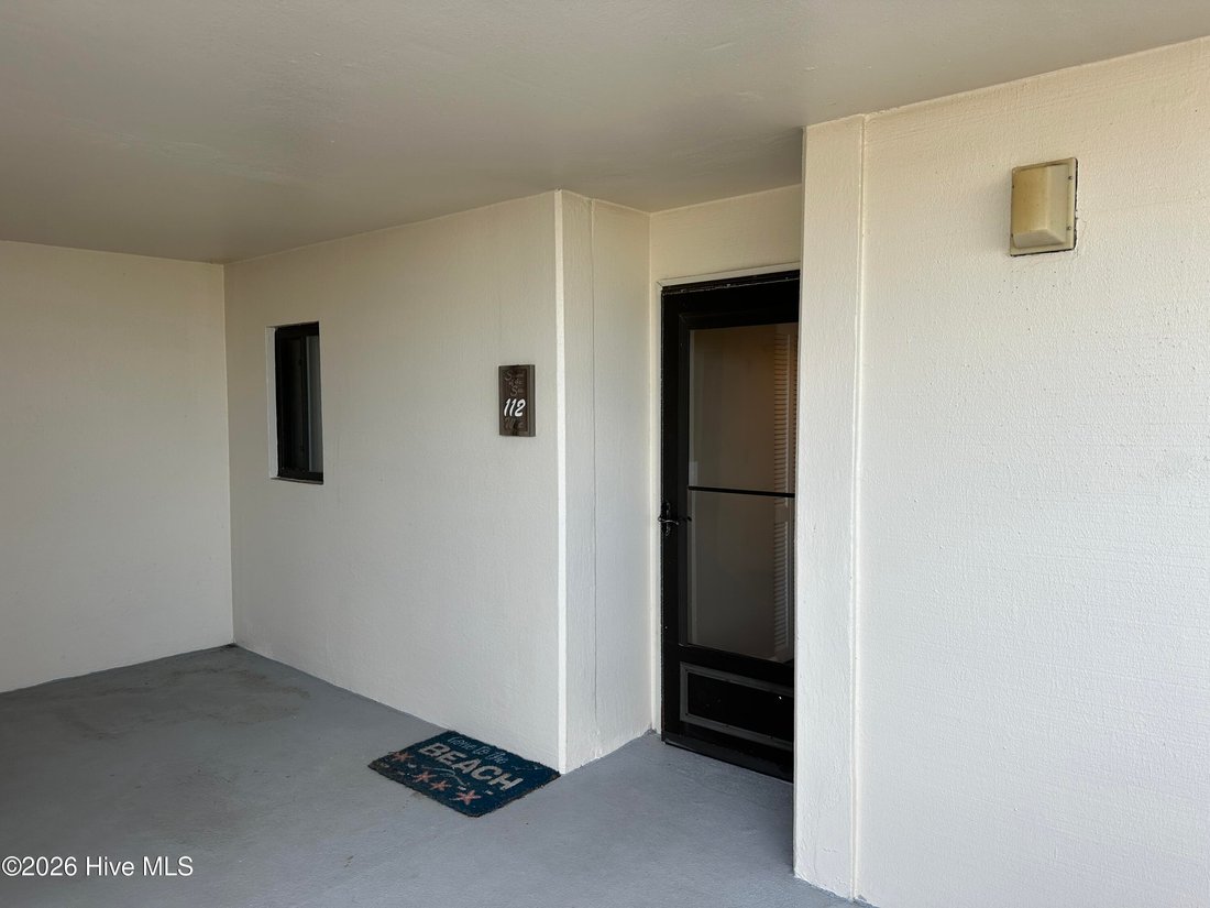 Condo in Emerald Isle, North Carolina, United States 2 - 17388112