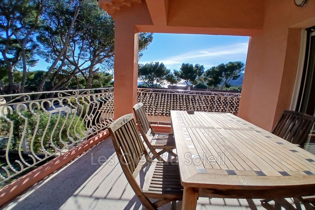 Villa in Coste Chaude-Mauveou, La Seyne-sur-Mer, France 1 - 17388501