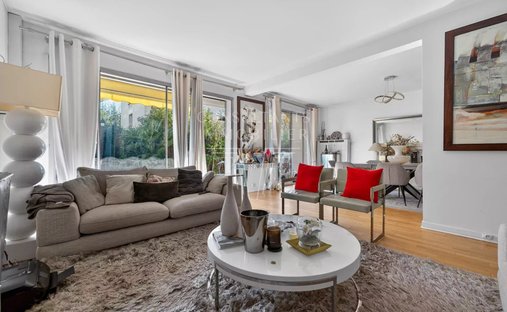 Apartment in Puteaux, Ile-de-France, France 1