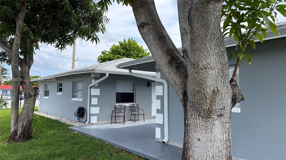 Fort Lauderdale, Florida, United States 3 - 17387954