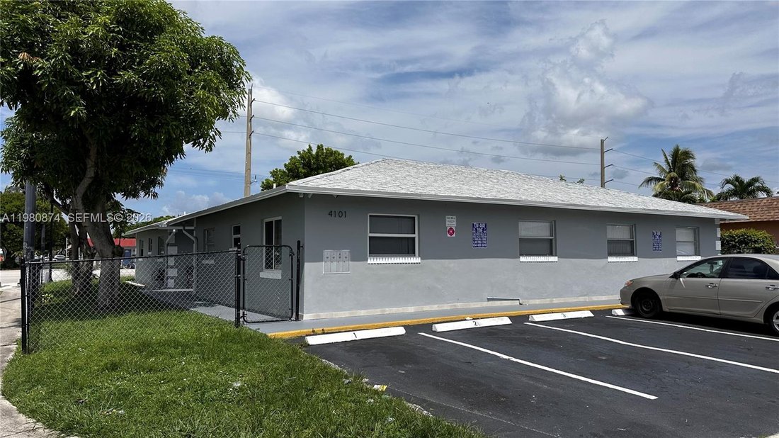 Fort Lauderdale, Florida, United States 1 - 17387954