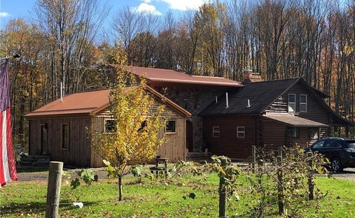 House in Roaming Shores, Ohio, United States 1
